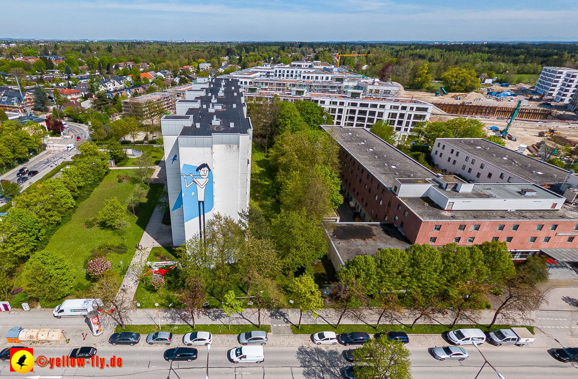 04.05.2023 - Luftbilder vom Alexisqaurtier und Pandion Verde in Neuperlach